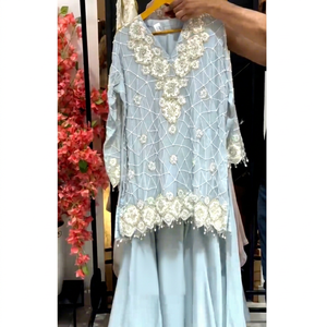 Salwar Kameez Largo Azul Claro Bordado para Mujer, Estilo Modesto y Holgado, Diseño India-Pakistán, Primavera 2026 - Product Image 1