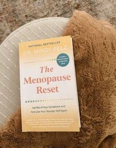 Le livre « Reset de la ménopause » de Dr Mindy Pelz, livre de santé et de bien-être pour femmes en anglais, best-seller, en vente - Product Image 4