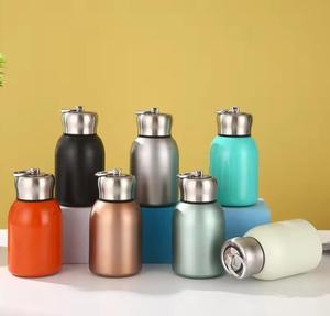 Taza de Acero Inoxidable de 300 ml, Mini Termo Portátil Aislado para Viajes y Campamento, Botella de Agua Caliente para Regalo - Product Image 2