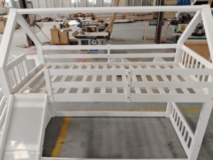 Двухместный с горкой и лестницей для хранения, деревянная низкая рама чердака с ограждением на крыше, необходимые двухъярусные кровати для детей и подростков - Product Image 4