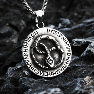Pendentif pour homme en acier inoxydable de style nordique rétro, charme serpent viking, design géométrique, bijou cadeau, accessoire de mode - Product Image 4