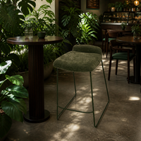 Chaise de bar empilable moderne de Source Factory, tabouret à cadre métallique haute densité peu encombrant, fabricant de meubles OEM ODM, vente en gros