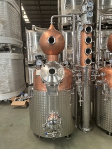 Sistema de Destilación Eléctrico de 300L+300L, Alambique de Cobre con Camisa de Acero Inoxidable 304 para Ginebra, Whisky, Vodka, Etc. - Product Image 4