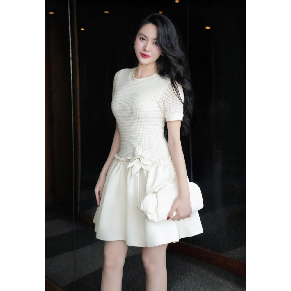 สีเบจอ่อน