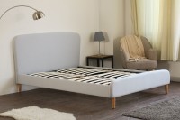 Base de Cama Moderna Tapizada en Tela Gris Claro, Tamaño Queen, Fácil de Montar, Ideal para Apartamentos de Alquiler