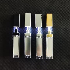 New Arrival nhãn hiệu riêng tùy chỉnh logo <span class=keywords><strong>Lipgloss</strong></span> bán buôn vàng bạc đen LED ánh sáng với gương Lip Gloss rỗng Ống container - Product Image 1