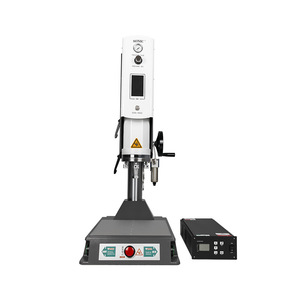 Soudeuse plastique 15k 3000w 220v pour matériaux ABS avec contrôle numérique et suivi automatique de la fréquence - Product Image 3