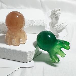 Brosse de massage DIY en résine à huit griffes pour le corps entier, outil de soin beauté pour le ventre, grattoir de méridiens naturel en forme de pieuvre - Product Image 2