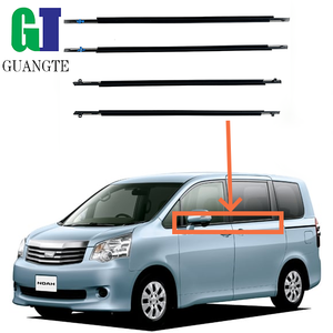 Joint d'étanchéité extérieur de porte de voiture en caoutchouc, bande de moulage de vitre, référence 68162-28070 68164-28050 pour Toyota <span class=keywords><strong>Noa</strong></span> / Voxy 2009-2014 ZRR70 - Product Image 1