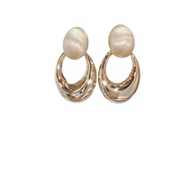 Boucles d'oreilles pendantes en alliage de perles de style vintage de Hong Kong, luxe léger, mode haut de gamme, toutes occasions