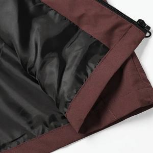 Veste à capuche pour homme avec blocs de couleur - Veste d'extérieur zippée bordeaux et marron avec plusieurs poches et poignets ajustables Fabricant de vestes - Product Image 4