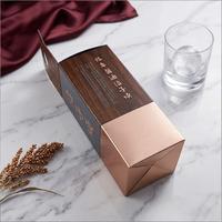 Boîte d'emballage de luxe rigide pour bouteille de vin, matériaux recyclés, fermeture magnétique, dorure à chaud, revêtement UV, finition mate