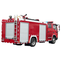 Dongfeng HOWO Rhd truk tempur api, 4000liter tangki bubuk busa air mesin api Harga truk