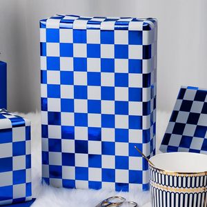 Papier d'emballage à carreaux MAYPLUSS, 17 pouces x 16,5 pieds, bleu et blanc, métallisé double face, pour cadeaux de course, de skateboard - Product Image 5