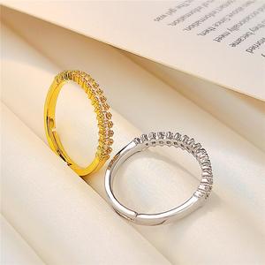Anello Aperto Intrecciato di Tendenza per Donne, Gioiello Minimalista da Dito - Product Image 3