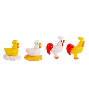 Figuras en Miniatura de una Familia de Gallos Simulados, Amarillos y Blancos, Adornos para Jardín Interior y Exterior - Product Image 1