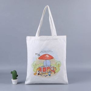Sac fourre-tout en toile réutilisable écologique, couleur beige crème et noir, personnalisable avec motif lettres et logo sur mesure - Product Image 6