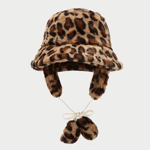 Nouveau Chapeau Bob Léopard Hiver 2024 avec Cache-Oreilles pour Femme – Chaud et Tendance, en Peluche, Idéal pour l'Extérieur - Product Image 1