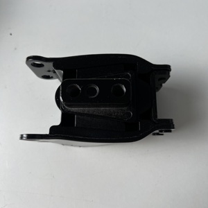 Soporte aislante del motor trasero 47564-99 47583-90B Reemplazo para modelos 1991-2017 - Product Image 2