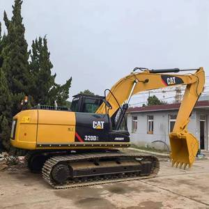 Excavatrice sur chenilles d'occasion CAT320D2 de 20 tonnes pour Caterpillar 320D2, garantie 1 an avec composants essentiels : moteur, engrenages, PLC - Product Image 3