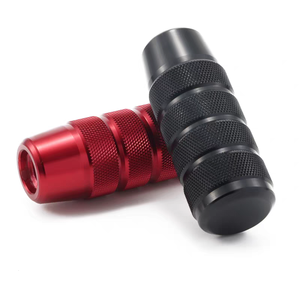 หัวเกียร์อะลูมิเนียมแบบมีลายกันลื่น Universal Racing พร้อมอะแดปเตอร์เกลียว 3 แบบ สำหรับรถยนต์เกียร์ธรรมดาและเกียร์ออโต้ - Product Image 6