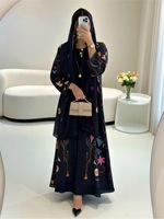 Ensemble deux pièces en gros pour le Ramadan et l'Aïd – Mode orientale musulmane : Cardigan imprimé, robe, veste décontractée arabe avec foulard