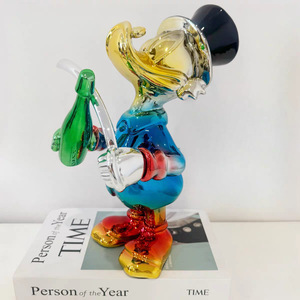 Décoration de salon intérieure, figurine en résine minimaliste moderne, ornement de dessin animé Donald Duck tendance et de collection, provenant de Chine - Product Image 2