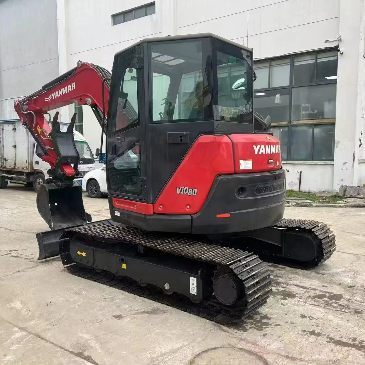 Высококачественный японский Yanmar 80-тонный небольшой подержанный экскаватор гибкий механизм 80 строительный двигатель двигателя для удовлетворения различных потребностей