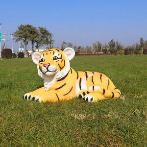 Đáng Yêu Bé <span class=keywords><strong>Tiger</strong></span> Vườn Điêu Khắc Lớn Ngoài Trời Nhựa Động Vật Bức Tượng Dễ Thương Hiện Đại Thiết Kế Sang Trọng Thời Tiết Kháng Trang Trí - Product Image 3