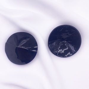 Couvre-seins <span class=keywords><strong>en</strong></span> silicone <span class=keywords><strong>collant</strong></span> PU adhésif réutilisable pour mamelons <span class=keywords><strong>en</strong></span> cuir noir - Product Image 1