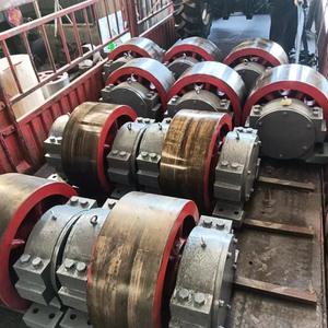 Rouleaux de poussée résistants à l'usure de haute qualité, fabriqués sur mesure selon les dessins, rouleaux de support en acier forgé, disponibles en grandes tailles - Product Image 1