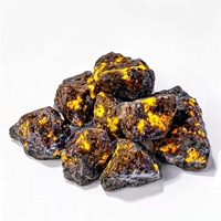 Roca Natural de Yooperlite en Bruto, Fluorescencia Naranja Brillante Bajo Luz UV, Espécimen Mineral para Reiki, Meditación y Decoración del Hogar