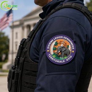 Écussons 3D personnalisés écologiques en silicone, écussons en caoutchouc silicone brodés, badges en PVC gaufré pour vestes et sacs - Product Image 1