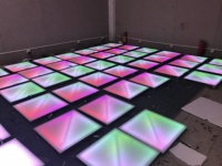 Premium DJ-Bühnendekoration DMX512 LED-Beleuchtete Paneele Mehrfarbige Diagonale Kreuzlichter Schallaktivierte Disco-Tanzfläche