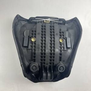 Asiento de Motocicleta de Cuero Negro con Costuras Blancas, Repuesto Nuevo para Honda CBR <span class=keywords><strong>650R</strong></span> 2024-2025 - Product Image 4