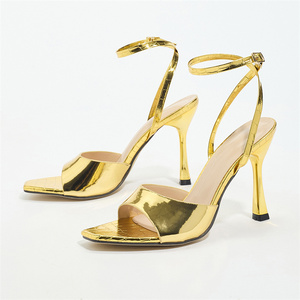 Sandales dorées métalliques pour femmes, talons aiguilles, bout carré, bride cheville, chaussures de soirée d'été, sandales à talons pour dames - Product Image 1