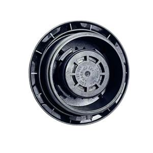 2Q0121321A черный пластиковый расширительный бак радиатора 2QD121321 подходит для Volkswagen Jetta Passat B6 Golf 5 Audi - Product Image 3