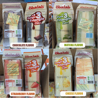 Frühstückskuchen und Brot Dreieckiger Fruchtgeschmack-Schichtkuchen Desserts Obalab Großhandel Dreieckskuchen