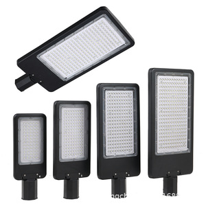 โคมไฟถนนอะลูมิเนียมหล่อขึ้นรูปใหม่พร้อมหัวไฟ LED สำหรับส่งออก เหมาะสำหรับการก่อสร้างถนนในชนบท และไฟถนนในเขตเทศบาล - Product Image 1