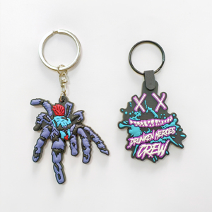 LLavero personalizado con logotipo fresco, llavero de PVC de veneno de araña personalizado, llavero de goma suave de Anime con su diseño genial - Product Image 1