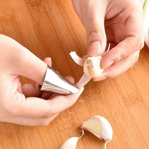 Pelador de Ajos de Acero Inoxidable, Tipo Guante, No Resistente al Agua, para Uso en la Cocina - Product Image 1
