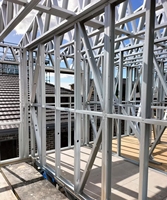 Casa Triangular Galvanizada con Estructura de Acero Moderna en Forma de A para Mayor Durabilidad, Ideal para Sala de Estar u Oficina en Casa