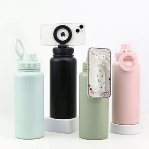 Bouteille d'eau isotherme en acier inoxydable à double paroi avec logo personnalisé, 18 oz, 32 oz, avec poignée magnétique MagSafe pour téléphone - Product Image 4