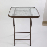 Table basse carrée d'extérieur en métal avec cadre en acier pour balcon avec trou pour parapluie