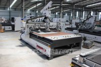 Mesin Router CNC Atc Nesting Jinan M-shine 1828/2128 untuk Ukiran Kayu, Mesin Pemotong Kayu CNC, Lini Produk Furnitur