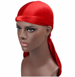 Venta al por mayor: Nuevos durags de terciopelo unisex, pañuelos turbantes, gorros transpirables de cola larga para hombres y mujeres, gorras de pirata, diademas de hip hop. - Product Image 6