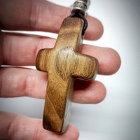 Llavero de madera con colgante de cruz de corazón, joyería, regalos cristianos, productos cristianos, recuerdos de bautismo, detalles de madera.