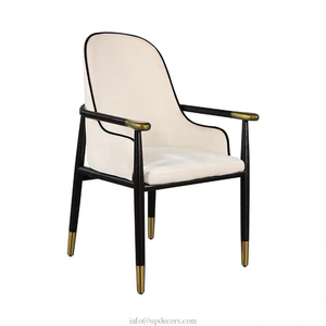 Silla de Comedor Italiana de Diseño Retro, Cómoda, de Cuero, para Muebles de Comedor - up Decors UP-002 Silla de Cuero UP-002 - Product Image 1