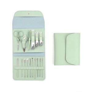 Ensemble de 16 <span class=keywords><strong>coupe</strong></span>-<span class=keywords><strong>ongles</strong></span> et outils de pédicure en acier inoxydable Nouveaux <span class=keywords><strong>coupe</strong></span>-<span class=keywords><strong>ongles</strong></span> inclinés pour la beauté - Product Image 1