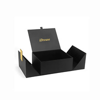 Boîte cadeau rigide en carton de luxe sur mesure à double porte avec fermeture magnétique et poignée, doublure en éponge, gaufrage, emballage cosmétique